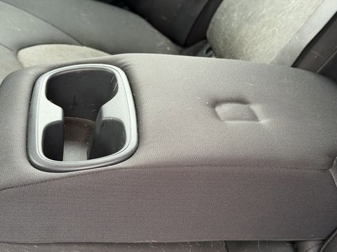 Used 2020 Toyota Camry LE image 27