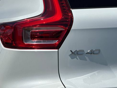 New 2026 Volvo XC40 B4 Plus w/ Climate Package FWD image 27