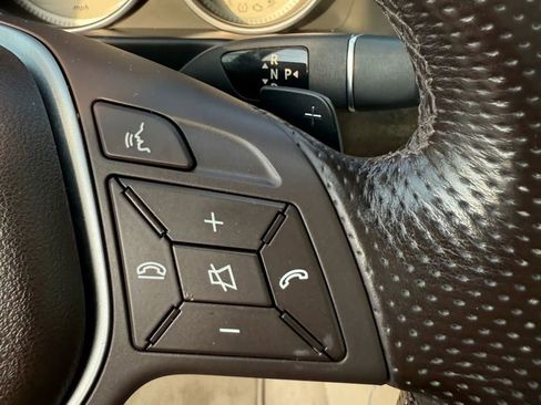 Used 2016 Mercedes-Benz E 350 4MATIC Sedan image 17