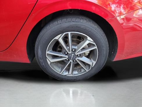 Certified 2024 Kia Forte LXS FWD image 27