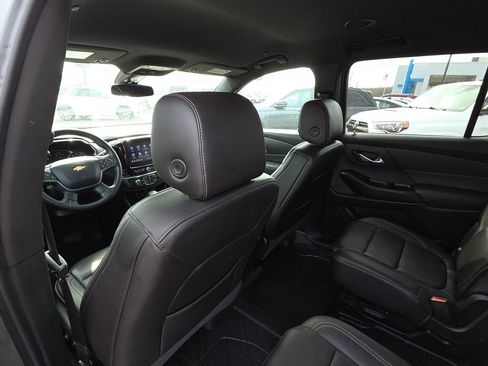 Used 2023 Chevrolet Traverse LT w/ LPO, Floor Liner Package image 27