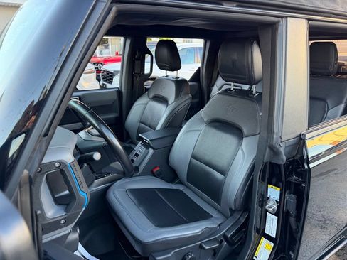Used 2022 Ford Bronco Black Diamond AWD/4WD image 18