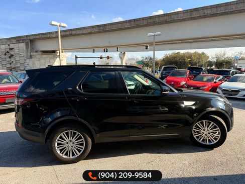 Used 2017 Land Rover Discovery HSE image 9