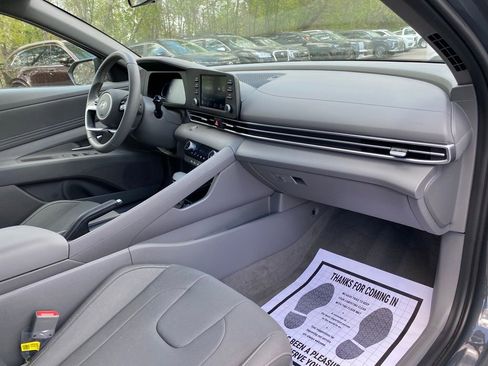 Used 2026 Hyundai Elantra Sport FWD image 33