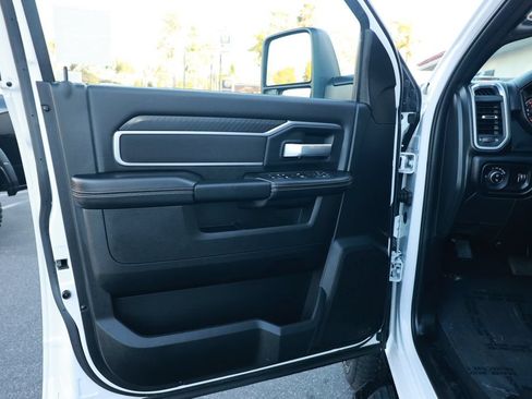 Used 2025 RAM 2500 Big Horn AWD/4WD image 17