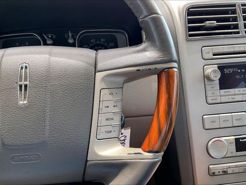 Used 2007 Lincoln MKX 2WD image 22