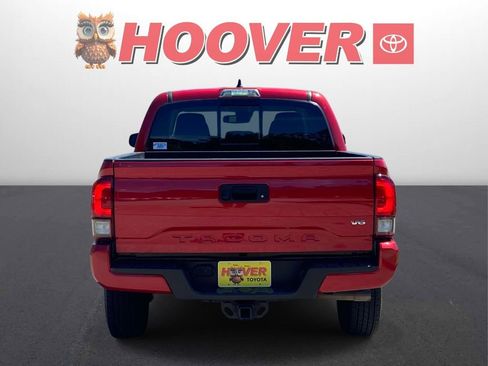 Used 2023 Toyota Tacoma SR5 w/ Technology Package RWD image 3