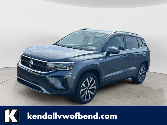 Used 2022 Volkswagen Taos SE AWD/4WD image 1