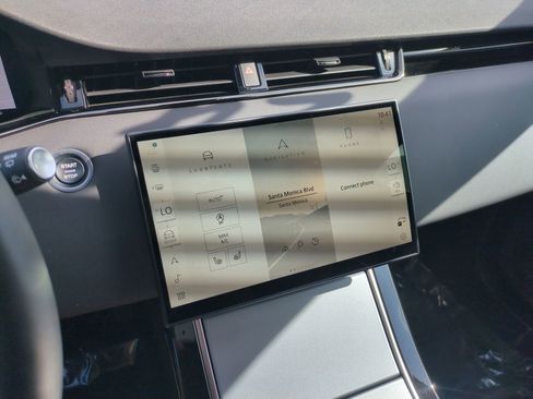 Used 2024 Land Rover Range Rover Evoque S image 19