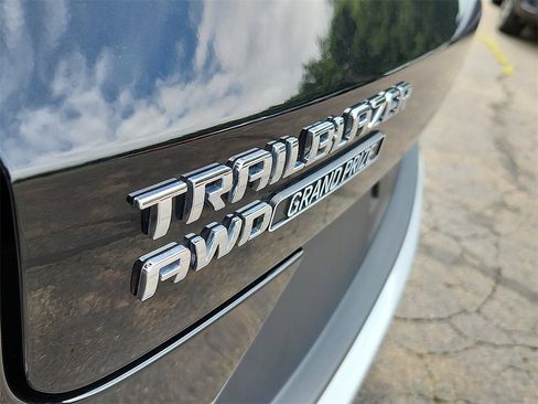 Used 2023 Chevrolet TrailBlazer LT image 30