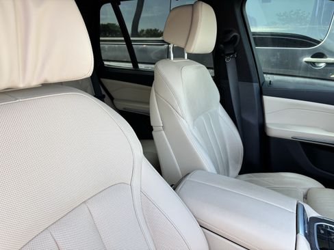 Used 2022 BMW X5 sDrive40i w/ Luxury Seating Package RWD image 34