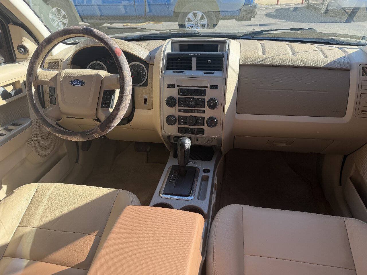 Used 2010 Ford Escape XLT AWD/4WD image 10