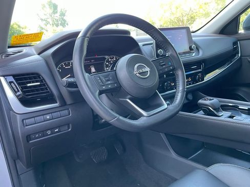 Used 2023 Nissan Rogue SL FWD image 10