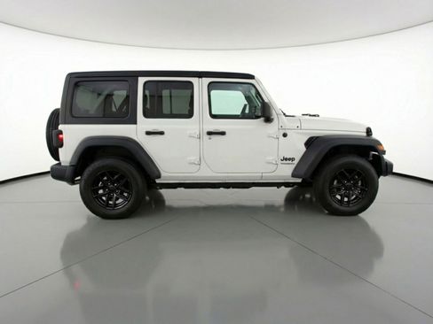 Used 2025 Jeep Wrangler Sport S image 11