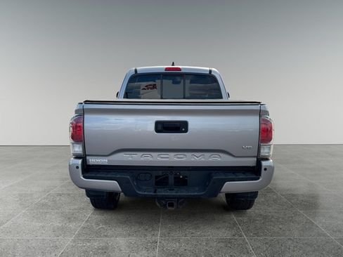 Certified 2021 Toyota Tacoma TRD Off-Road w/ Technology Package AWD/4WD image 4