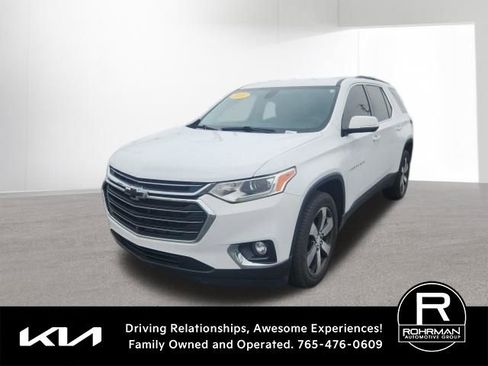 Used 2020 Chevrolet Traverse LT w/ LT Premium Package FWD image 1