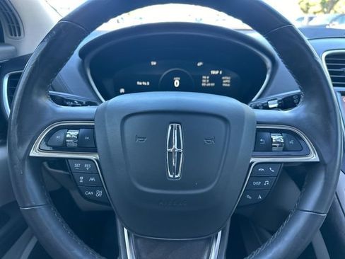 Used 2019 Lincoln Nautilus Reserve AWD/4WD image 23