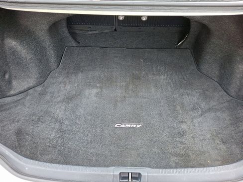 Used 2015 Toyota Camry LE image 30