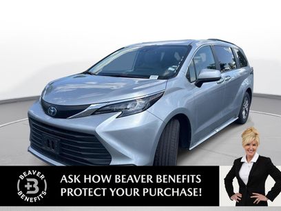 Used 2025 Toyota Sienna XLE