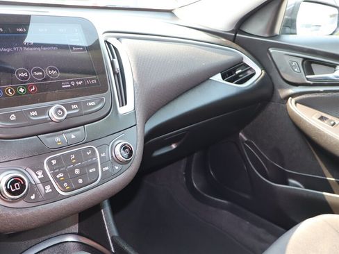 Used 2023 Chevrolet Malibu LT FWD image 21