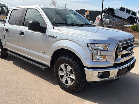 Used 2015 Ford F150 XLT image 5