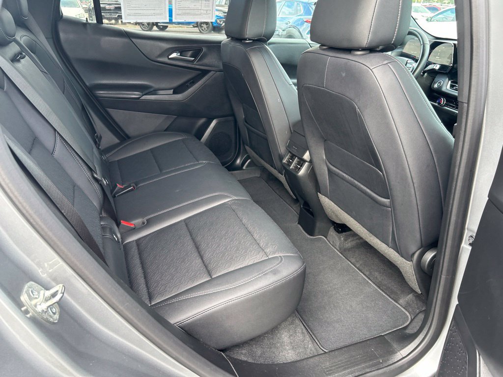 Used 2025 Chevrolet Equinox LT w/ Convenience Package II AWD/4WD image 17