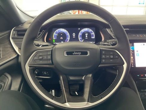 New 2026 Jeep Grand Cherokee Limited image 37