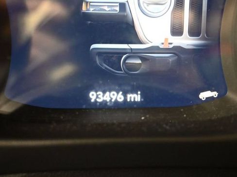 Used 2022 Jeep Wrangler Unlimited Rubicon w/ Xtreme Recon 35" Tire Package AWD/4WD image 18