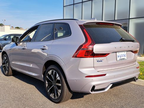 New 2026 Volvo XC60 B5 Plus w/ Protection Package Premier image 4