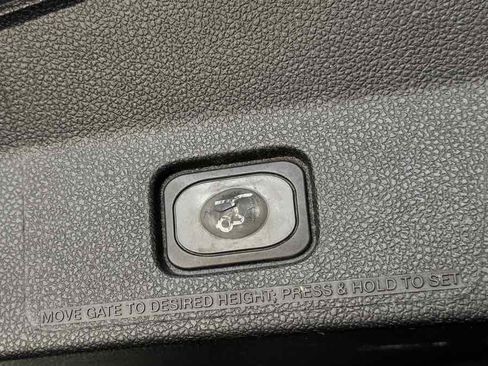 Used 2018 Ford Explorer Limited FWD image 34