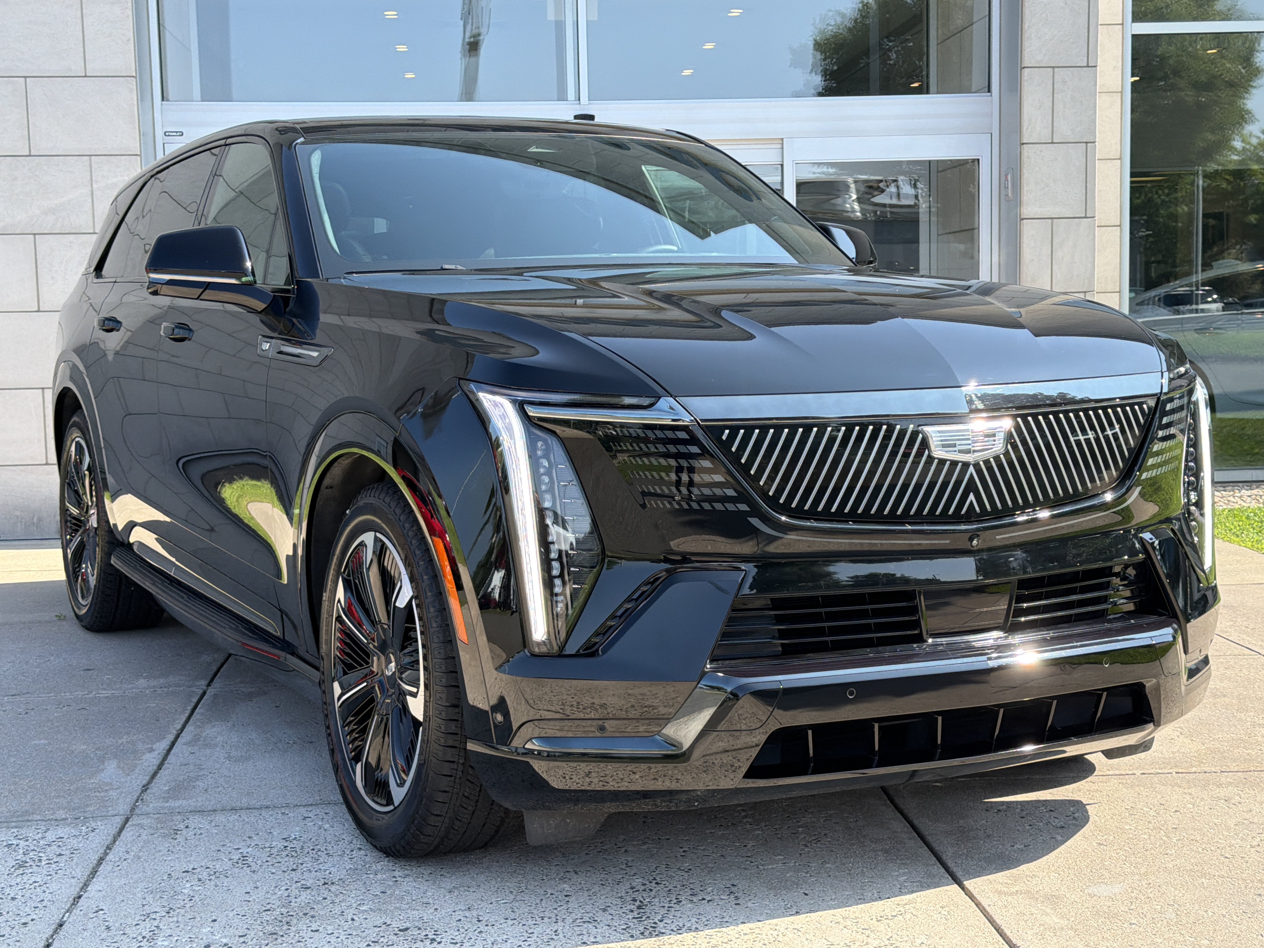 Used 2025 Cadillac Escalade IQ Sport 2 AWD/4WD image 2