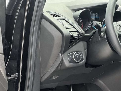 Used 2019 Ford Escape Titanium AWD/4WD image 30