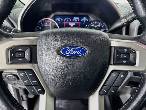 Used 2021 Ford F250 Lariat w/ Lariat Ultimate Package AWD/4WD image 16