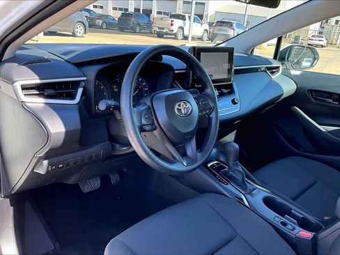 Used 2025 Toyota Corolla LE image 16