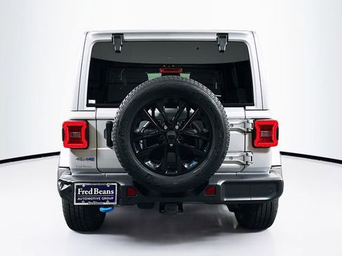 Used 2022 Jeep Wrangler Unlimited Sahara w/ Cold Weather Group image 7