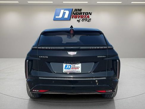 Used 2024 Cadillac Lyriq Luxury AWD/4WD image 6