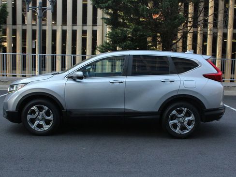 Used 2017 Honda CR-V EX-L image 11