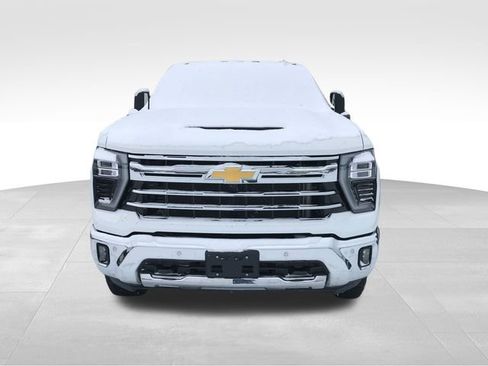 Used 2025 Chevrolet Silverado 2500 LTZ w/ LTZ Premium Package image 9