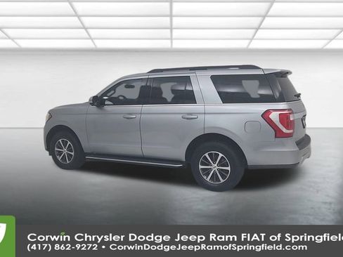 Used 2021 Ford Expedition XLT image 11