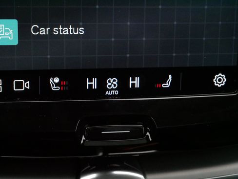 Used 2023 Volvo XC60 B5 Core image 28