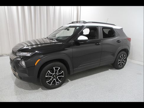 Certified 2023 Chevrolet TrailBlazer ACTIV w/ Sun and Liftgate Package AWD/4WD image 3
