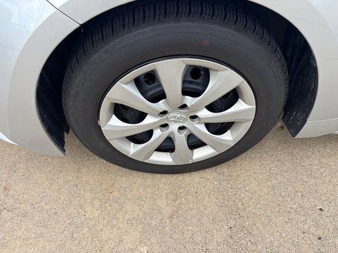 Used 2025 Toyota Corolla LE FWD image 10