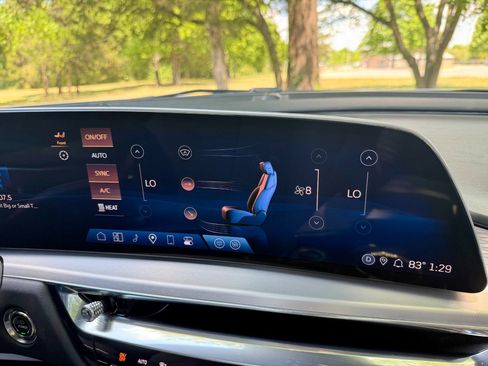 Used 2024 Cadillac Lyriq Sport RWD image 41
