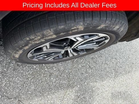 Used 2025 Toyota RAV4 XSE w/ Premium Package AWD/4WD image 25