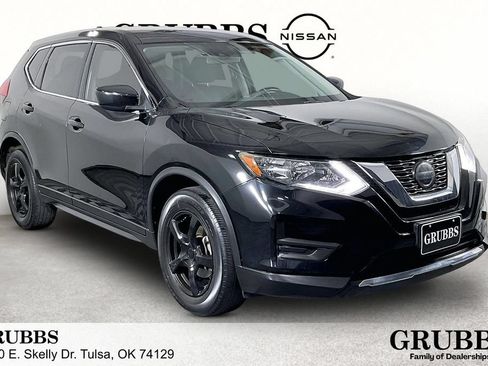 Used 2020 Nissan Rogue S FWD image 1