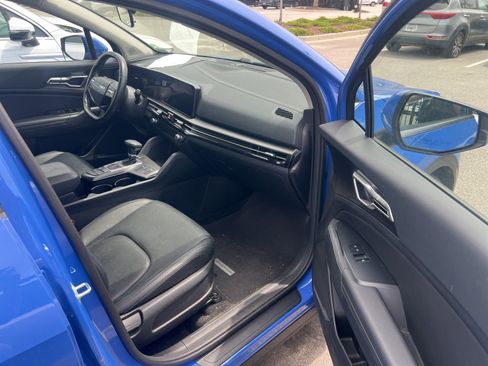 Used 2026 Kia Sportage EX image 9