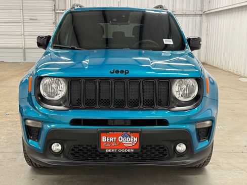 Used 2022 Jeep Renegade Altitude AWD/4WD image 3