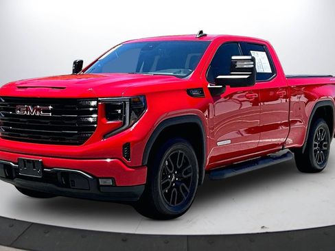 Used 2022 GMC Sierra 1500 Elevation w/ Max Trailering Package AWD/4WD image 4