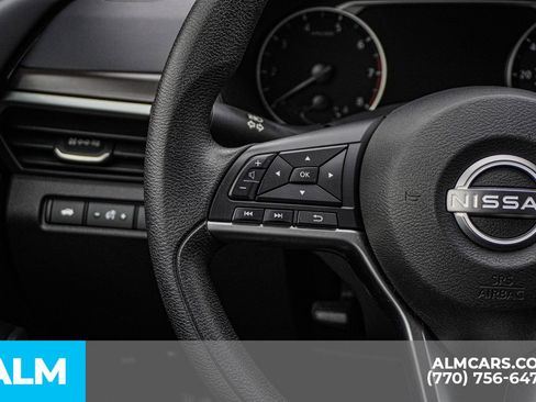 Used 2024 Nissan Altima 2.5 SV image 31