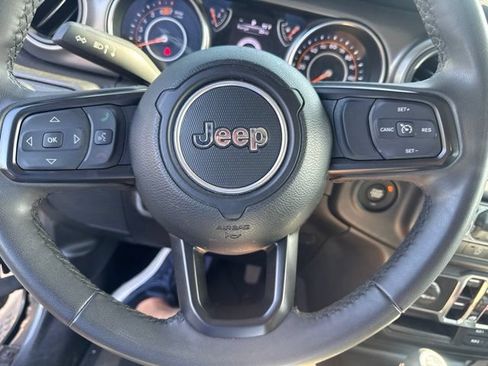 Used 2023 Jeep Wrangler Unlimited Sport AWD/4WD image 21